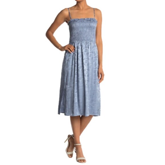 NSR Sara Smocked Bodice Midi Dress Womens M Light Blue Sleeveless Casual NWT - Picture 1 of 6